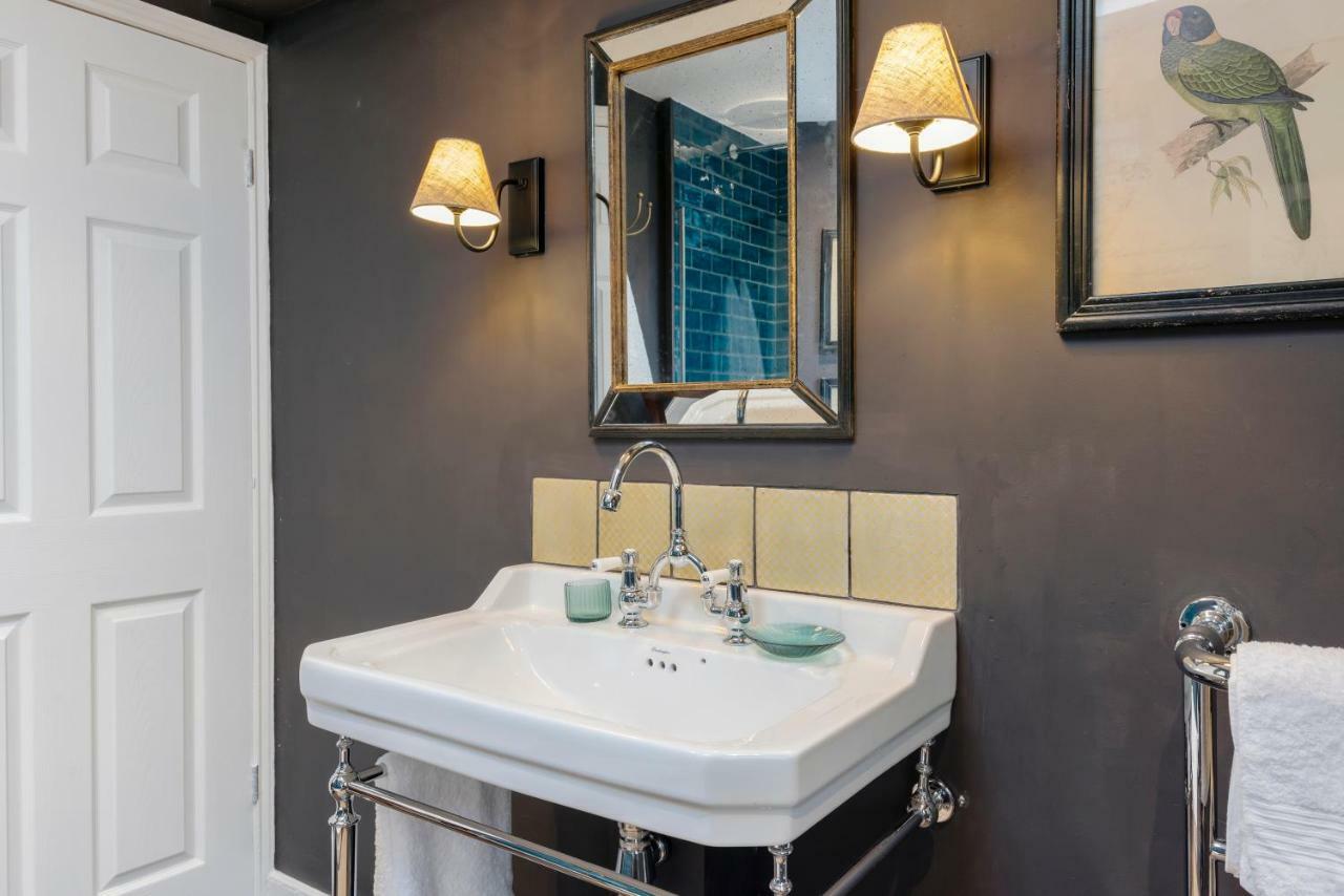 באת' Stylish & Spacious City Center Georgian Townhouse מראה חיצוני תמונה